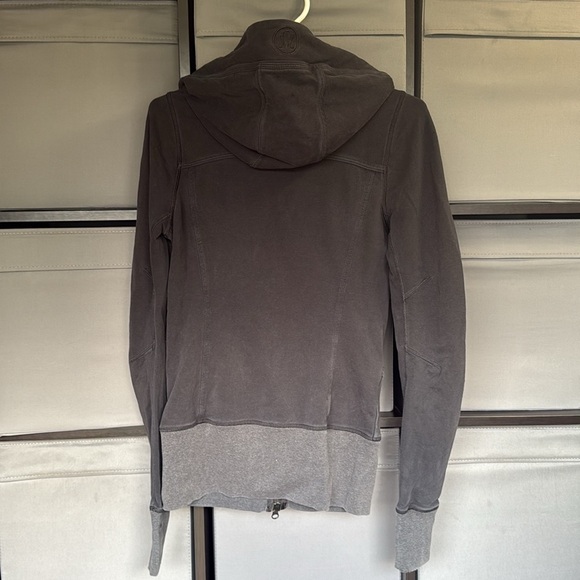 🍋 Lululemon Thin Scuba - Picture 2 of 5